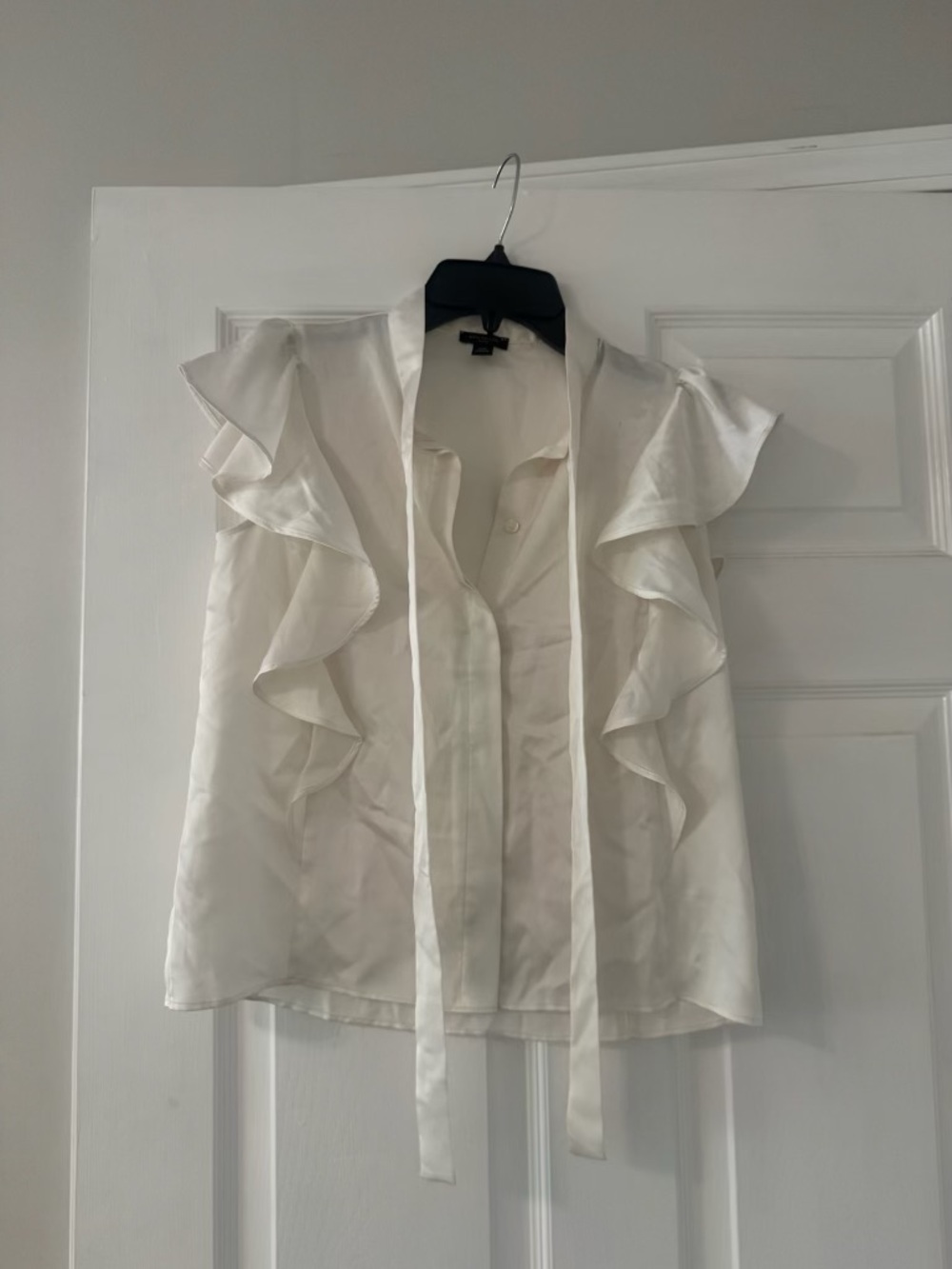 Ann Taylor Cream Ruffle Tie-Neck Sleeveless Blouse